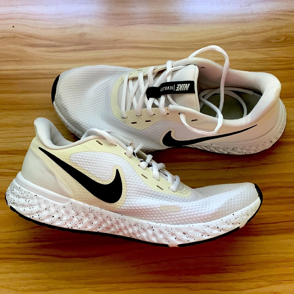 Womens Nike running shoes